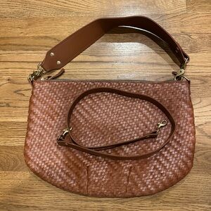 Chic Tan Woven Shoulder Bag